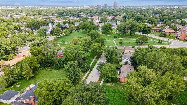 322 S Elm Street, Itasca, IL 60143