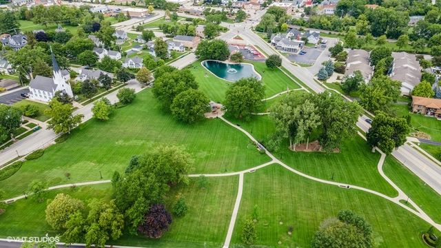 322 S Elm Street, Itasca, IL 60143