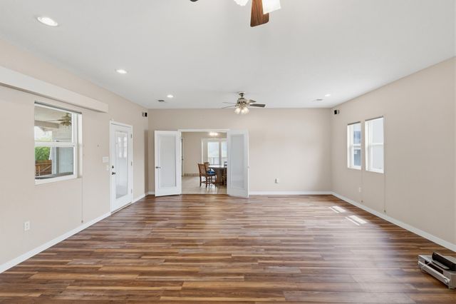3301 May Circle SE, Rio Rancho, NM 87124