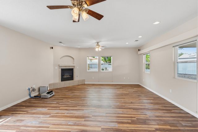 3301 May Circle SE, Rio Rancho, NM 87124