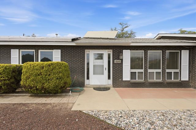 3301 May Circle SE, Rio Rancho, NM 87124