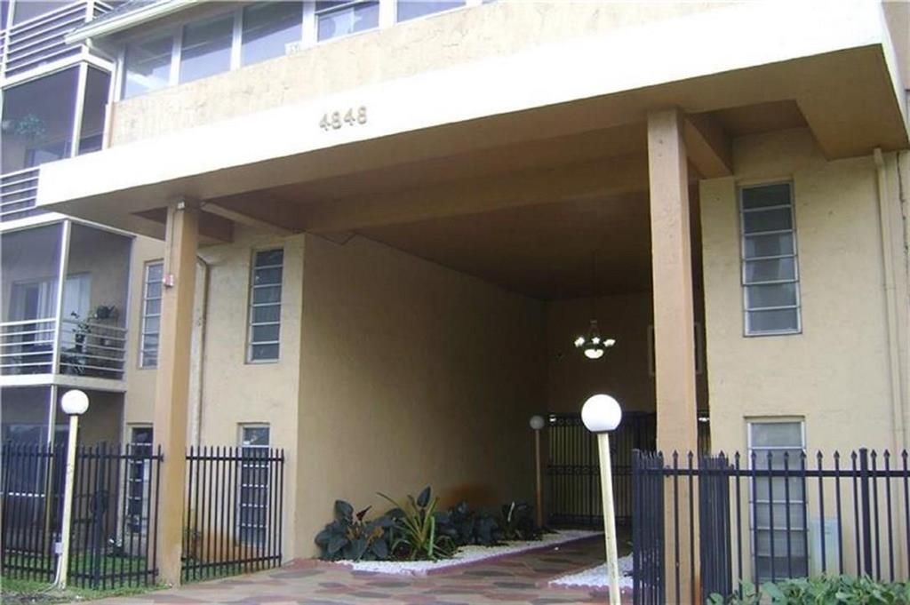 4848 NW 24th Court 136, Lauderdale Lakes, FL 33313