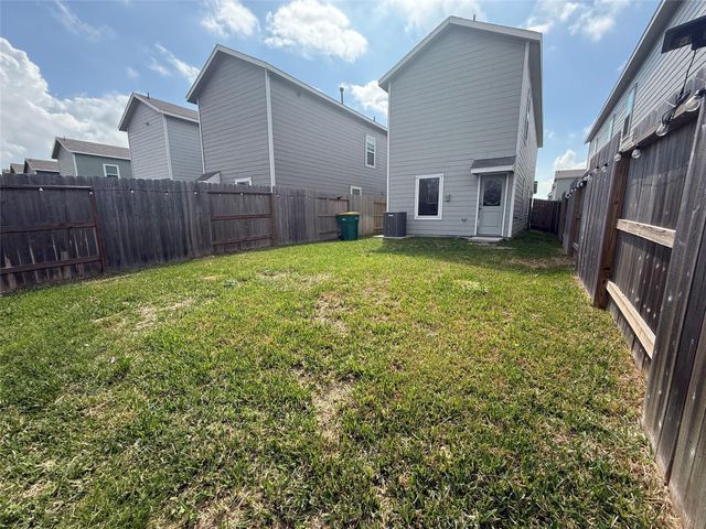 21511 Carosella Drive, New Caney, TX 77357