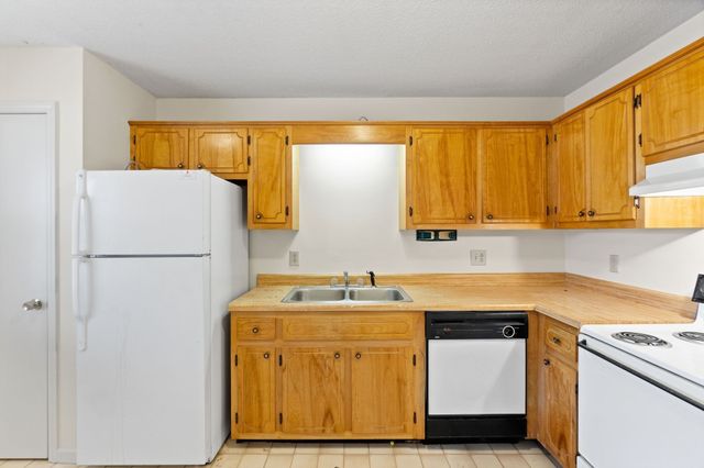 112 Stephanie Dr Apt A, Clarksville, TN 37042