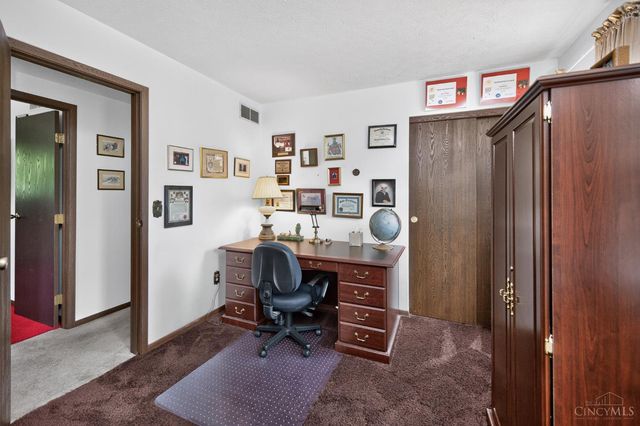 865 Old Orchard Lane, Monroe, OH 45050