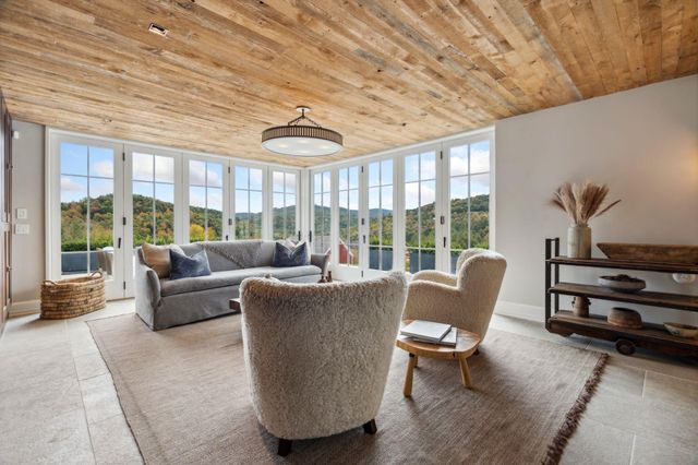 3147 Mount Hunger Road, Barnard, VT 05091