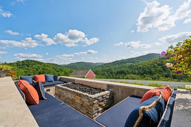 3147 Mount Hunger Road, Barnard, VT 05091
