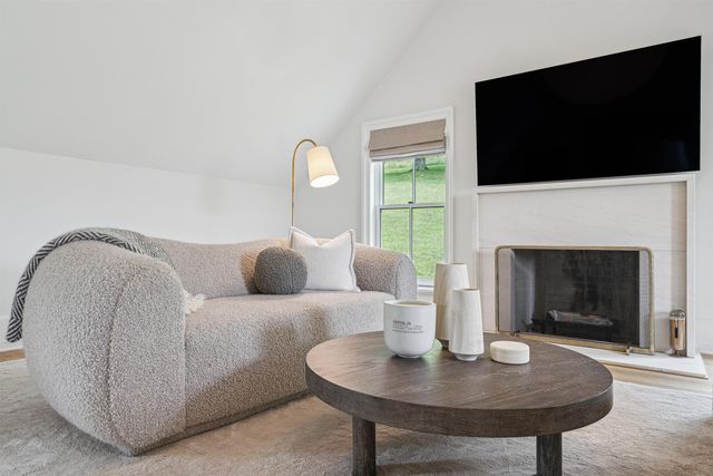 3147 Mount Hunger Road, Barnard, VT 05091