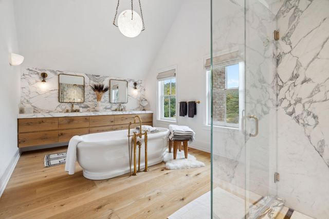 3147 Mount Hunger Road, Barnard, VT 05091