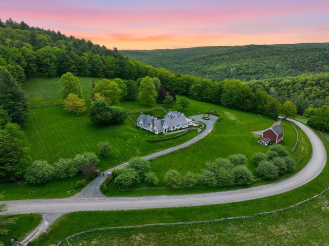 3147 Mount Hunger Road, Barnard, VT 05091