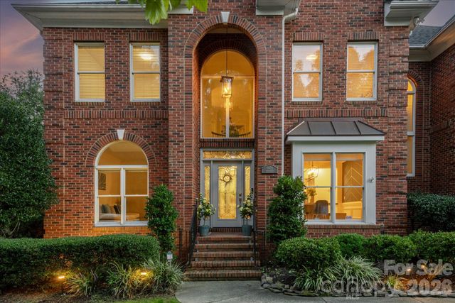 6605 Saunton Court, Charlotte, NC 28277
