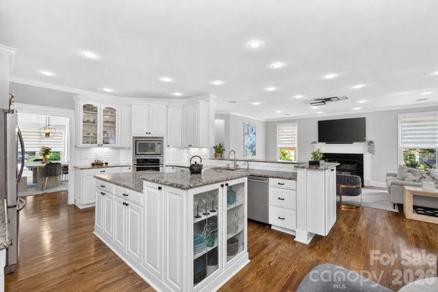 6605 Saunton Court, Charlotte, NC 28277