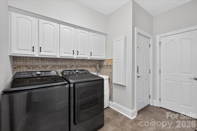 6605 Saunton Court, Charlotte, NC 28277