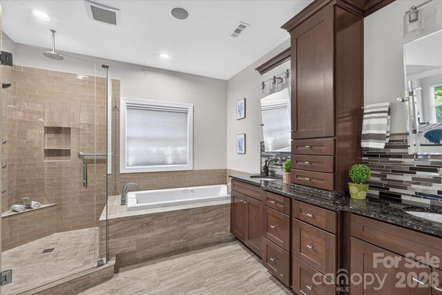 6605 Saunton Court, Charlotte, NC 28277