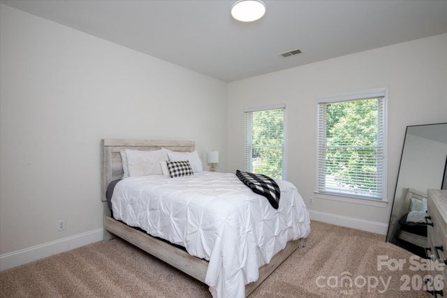 6605 Saunton Court, Charlotte, NC 28277