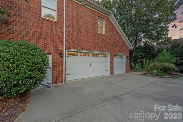 6605 Saunton Court, Charlotte, NC 28277