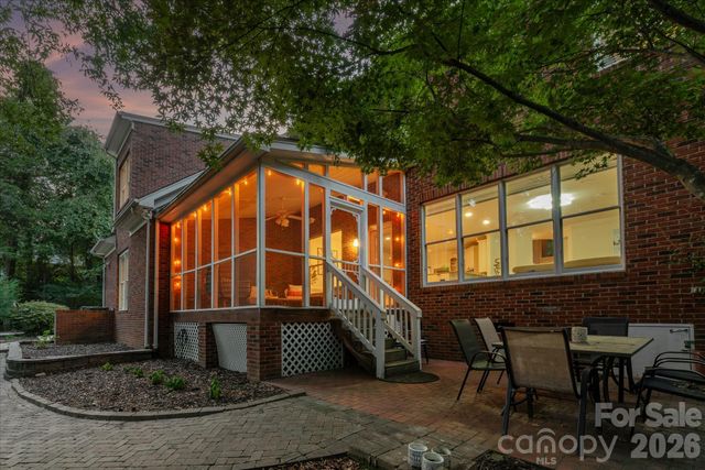 6605 Saunton Court, Charlotte, NC 28277
