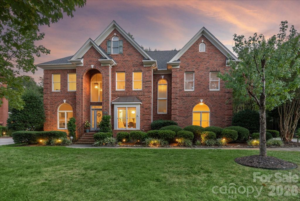 6605 Saunton Court, Charlotte, NC 28277