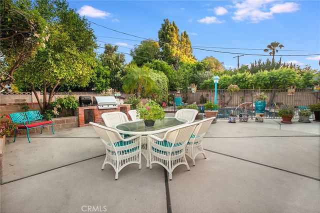 20944 Elkwood Street, Canoga Park, CA 91304