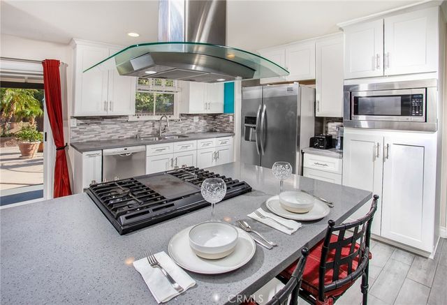 20944 Elkwood Street, Canoga Park, CA 91304