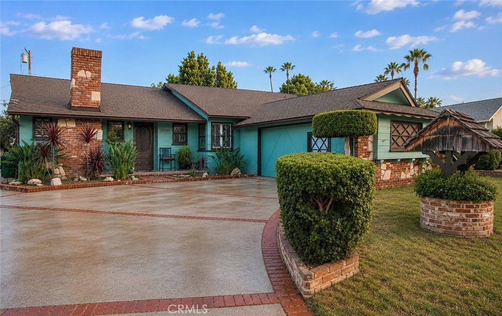 20944 Elkwood Street, Canoga Park, CA 91304