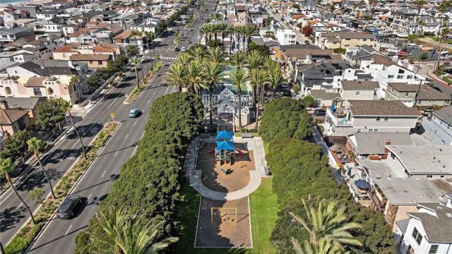 3709 W Balboa, Newport Beach, CA 92663