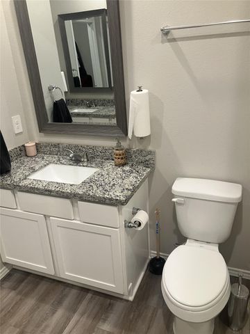 10669 N Lake Road, Montgomery, TX 77316