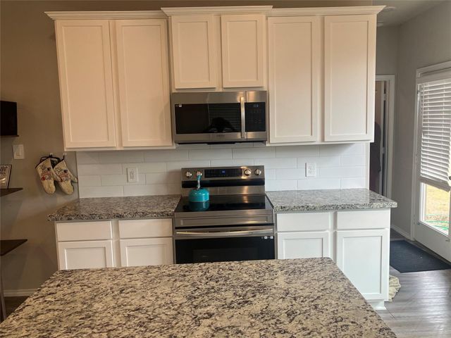 10669 N Lake Road, Montgomery, TX 77316