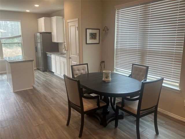 10669 N Lake Road, Montgomery, TX 77316