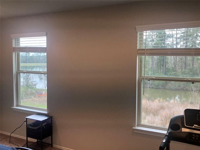 10669 N Lake Road, Montgomery, TX 77316