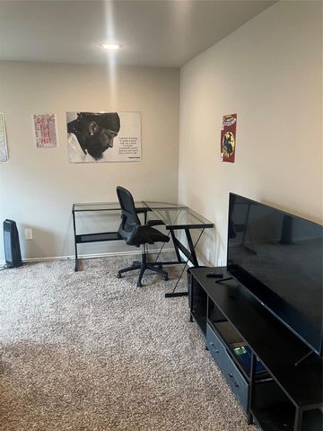 10669 N Lake Road, Montgomery, TX 77316