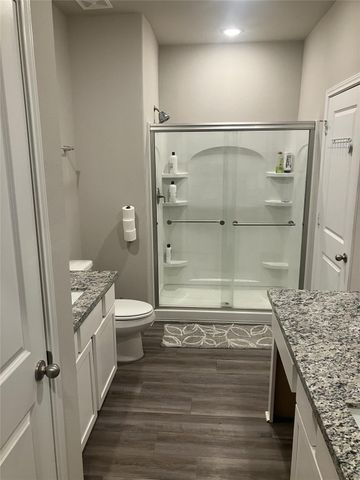 10669 N Lake Road, Montgomery, TX 77316