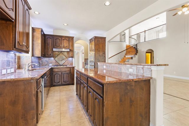 2446 W Bramlet Drive, Conroe, TX 77304