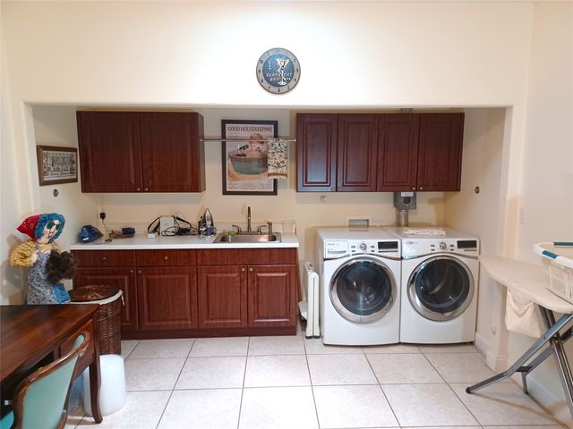 64 Coyote Trail, Santa Fe, NM 87508