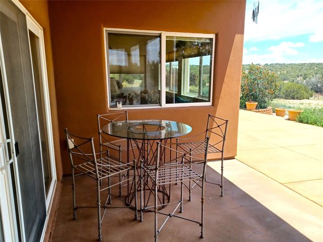 64 Coyote Trail, Santa Fe, NM 87508