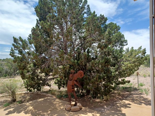 64 Coyote Trail, Santa Fe, NM 87508