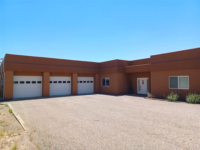 64 Coyote Trail, Santa Fe, NM 87508