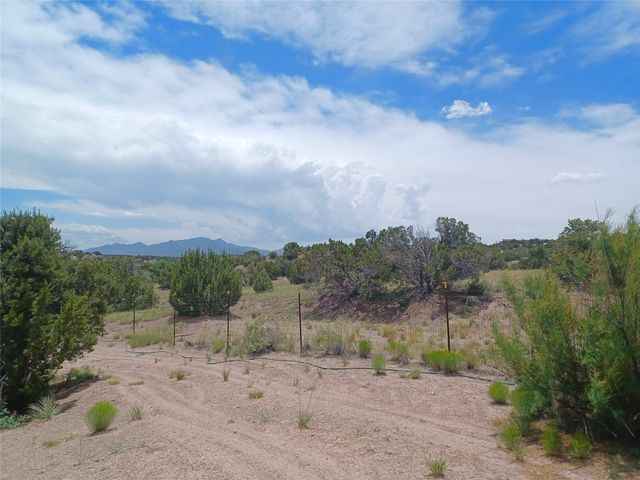 64 Coyote Trail, Santa Fe, NM 87508