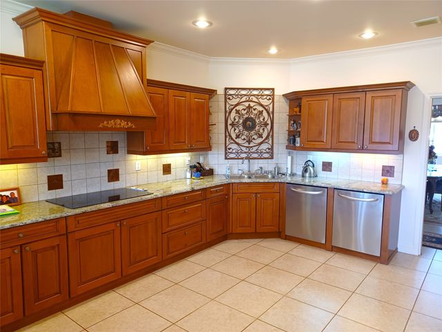 64 Coyote Trail, Santa Fe, NM 87508