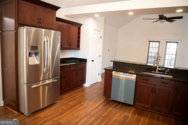 108 Hunter Way, Carrollton, GA 30116