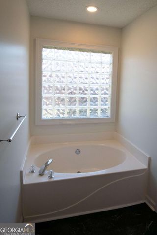 108 Hunter Way, Carrollton, GA 30116