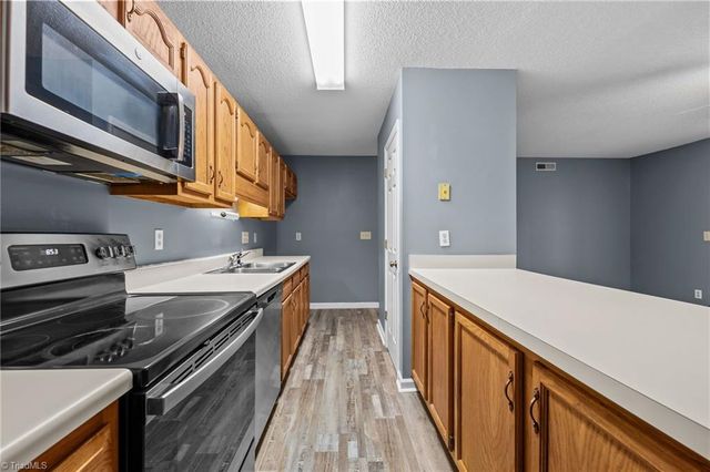 5928 Friendly Avenue C, Greensboro, NC 27410