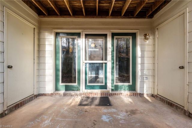 5928 Friendly Avenue C, Greensboro, NC 27410