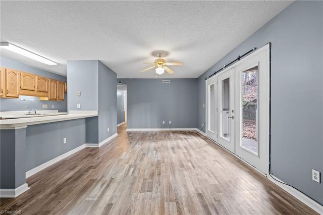 5928 Friendly Avenue C, Greensboro, NC 27410