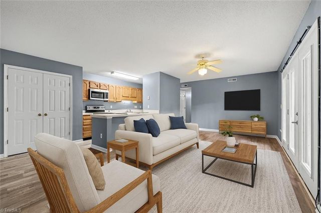 5928 Friendly Avenue C, Greensboro, NC 27410