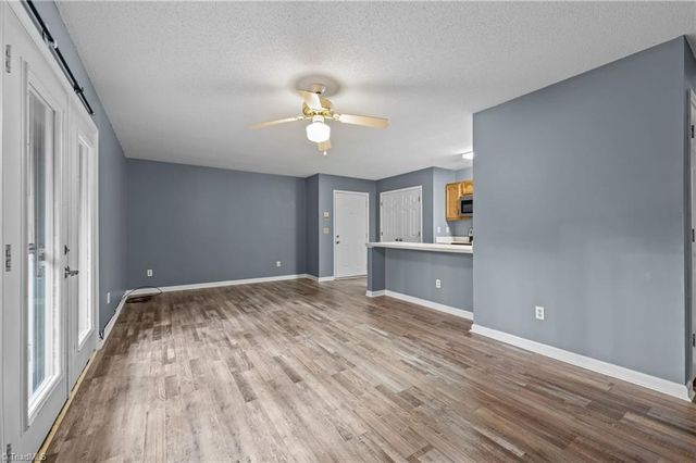 5928 Friendly Avenue C, Greensboro, NC 27410