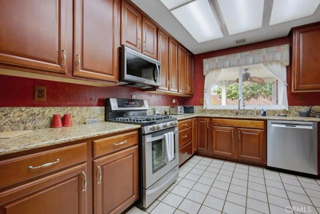 1423 Purdue, Upland, CA 91786