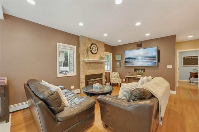70 Hayrick Lane, Commack, NY 11725