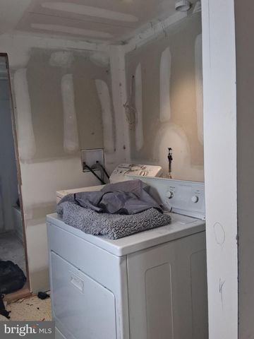 1018 W BROWNING RD, Bellmawr, NJ 08031