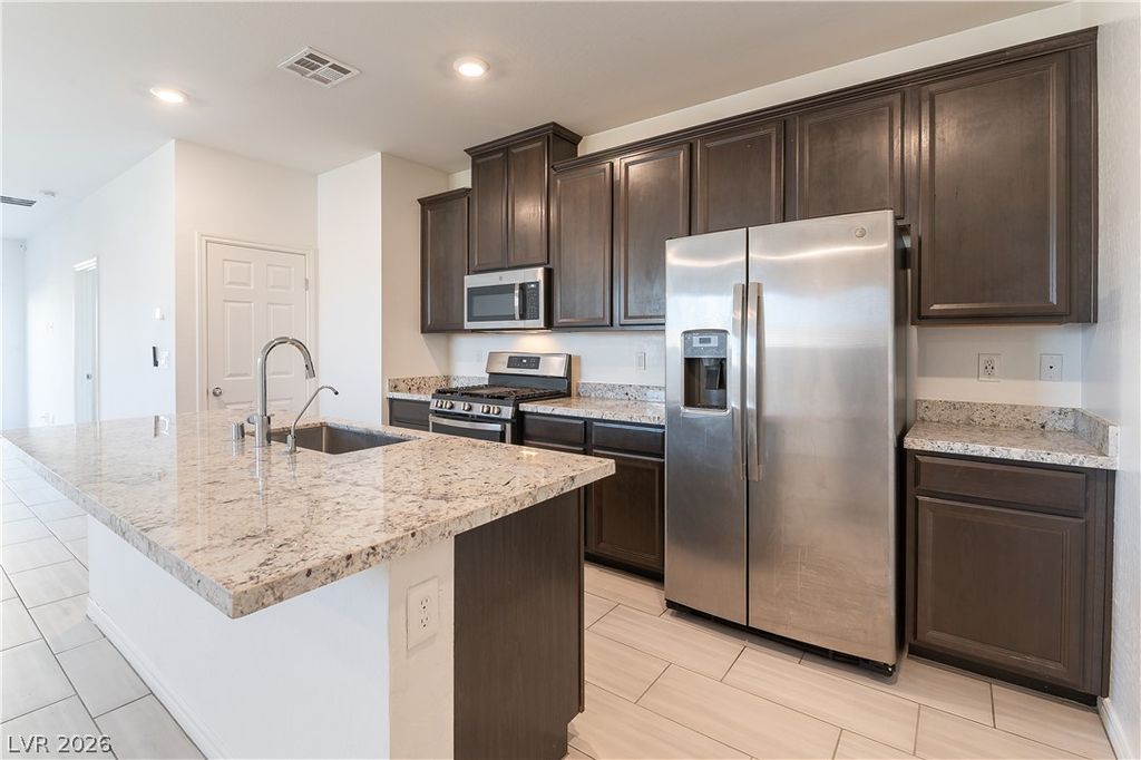 5740 Saltrock Grove Street, North Las Vegas, NV 89081 — photo 4